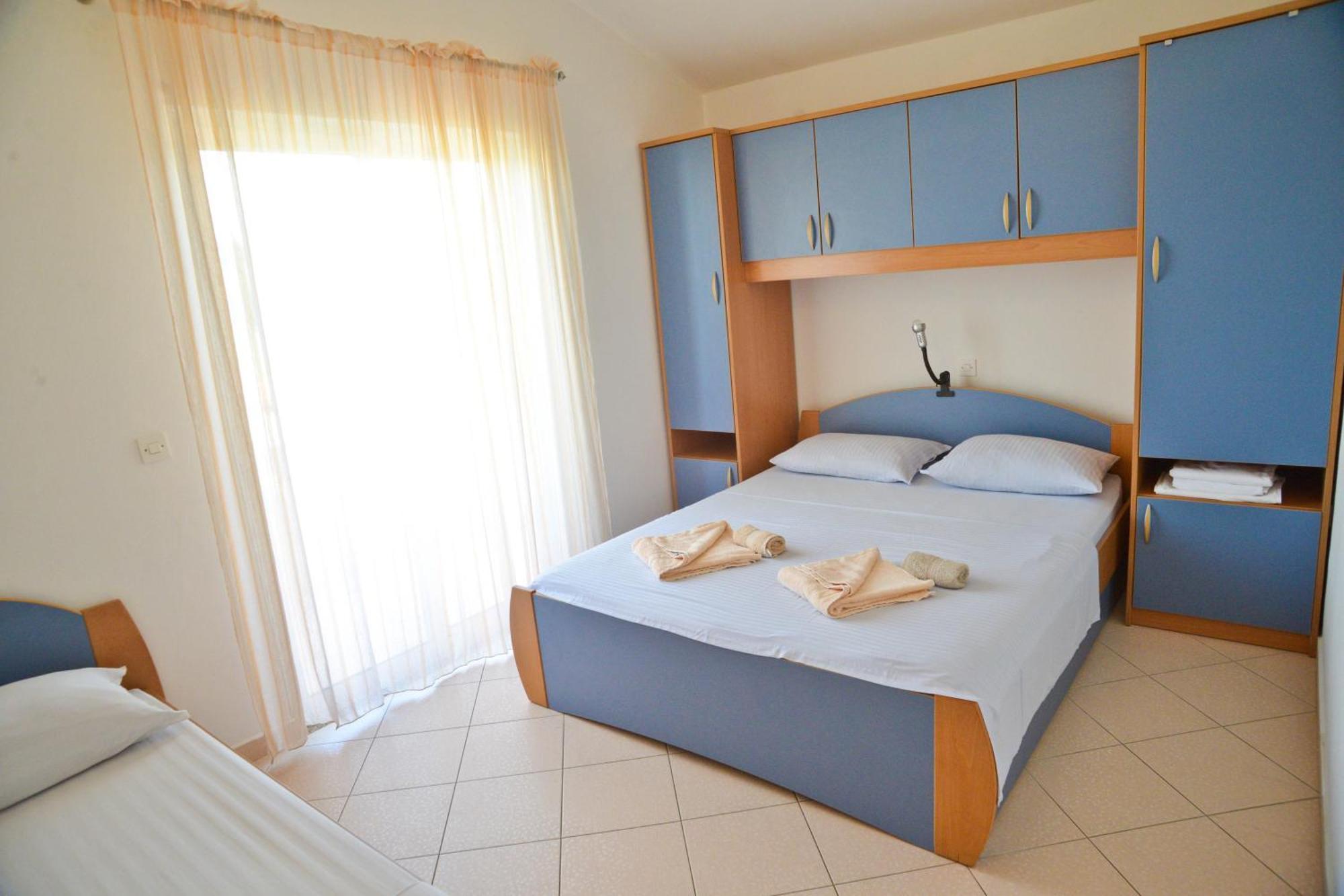 Apartments Lonic Kukljica Room photo